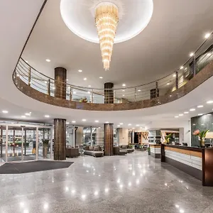 Eurostars Uhotel Szálloda